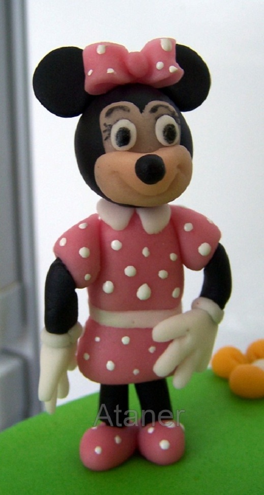 Minnie (2)